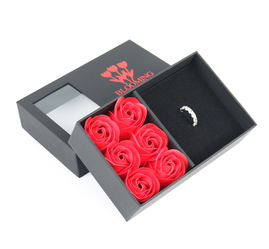 BloomingBox – Örökrózsa díszdoboz gyűrűvel - Blooming Heaven